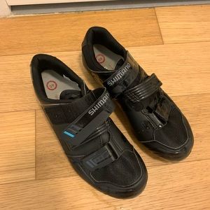 Shimano Women’s Spin Shoes w/ SPD Cleats